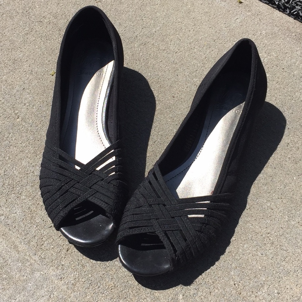 🆕 Impo Black Open Toe Flats Size 8 🖤